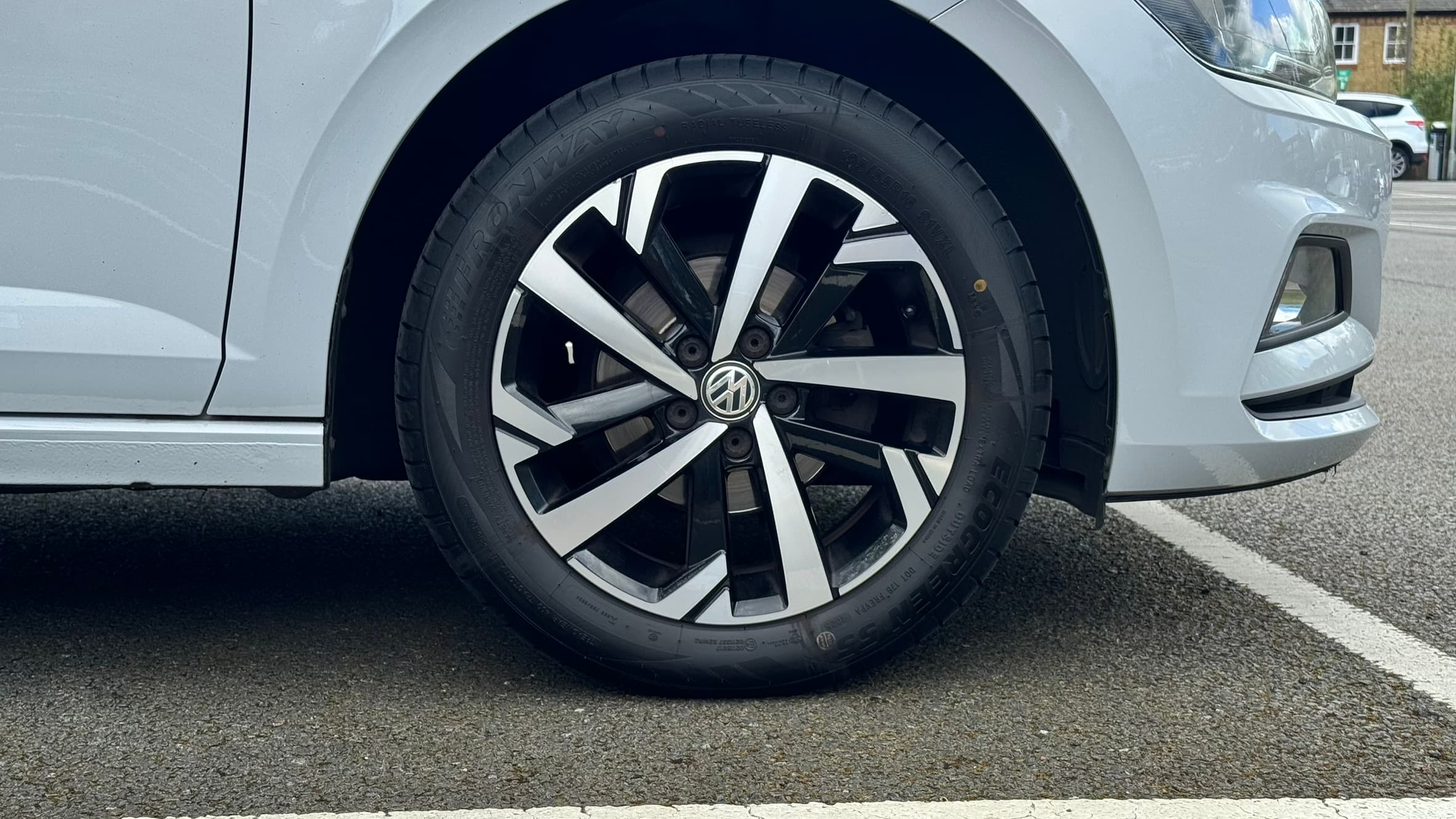 Volkswagen Polo image 9