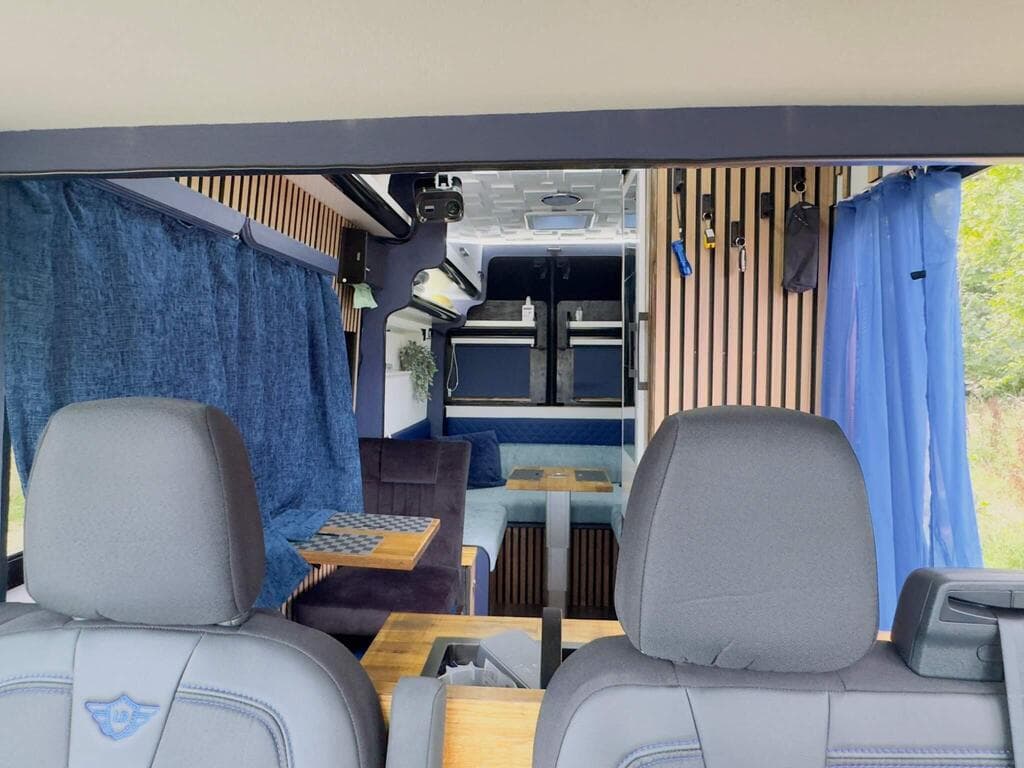 Ford Transit 350 E/B image 18