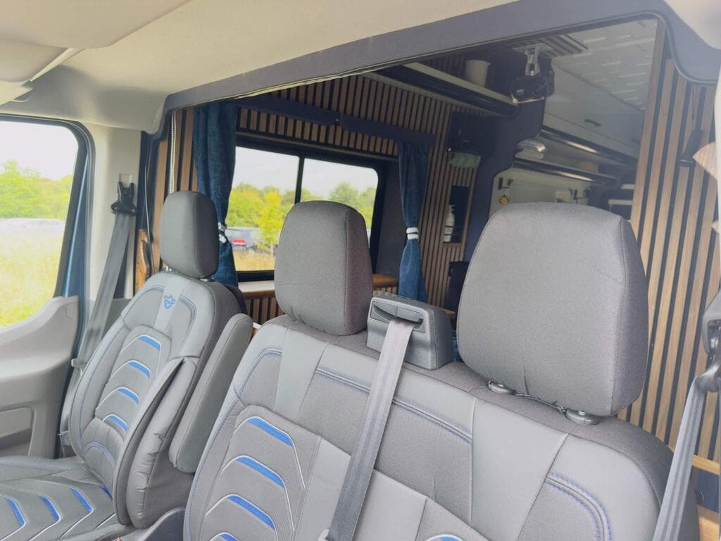 Ford Transit 350 E/B image 16